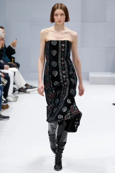 Look 37